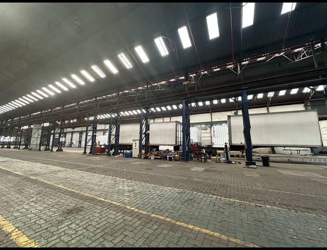 14,150M² WAREHOUSE TO LET IN TUNNEY